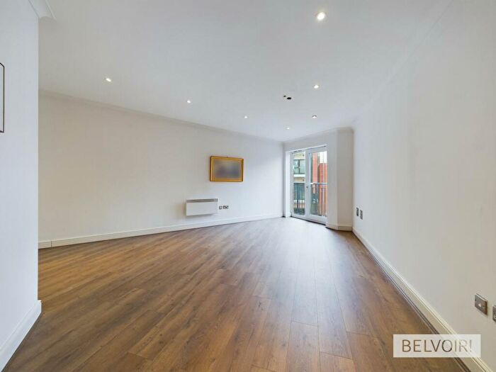 2 Bedroom Flat To Rent In The Qube, Clement Street, Birmingham, B1