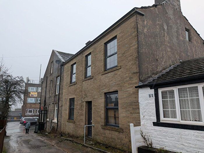 3 Bedroom Terraced House For Sale In , Western Place Queensbury, Bradford, BD13
