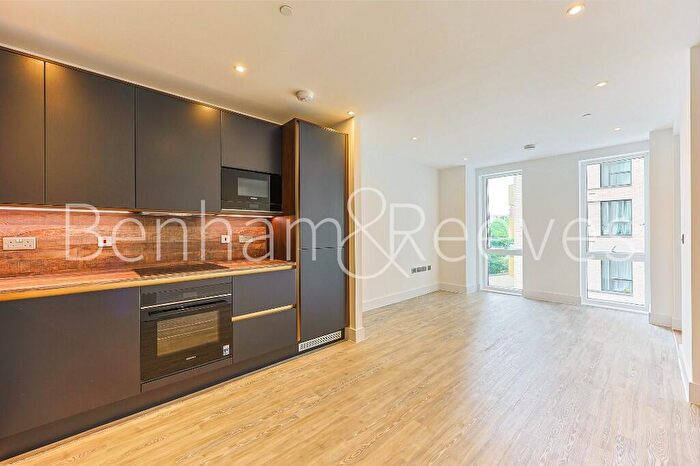 1 Bedroom Apartment To Rent In Sanday Drive, Colindale Gardens, NW9