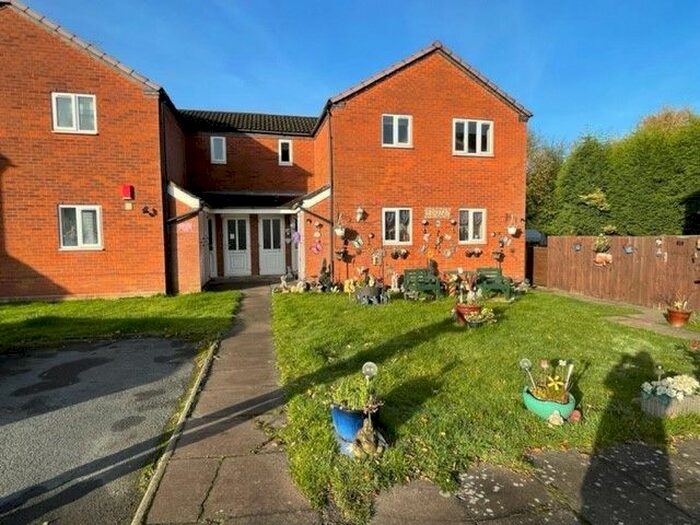 1 Bedroom Flat To Rent In Bradley Court, Telford, Shropshire, TF2