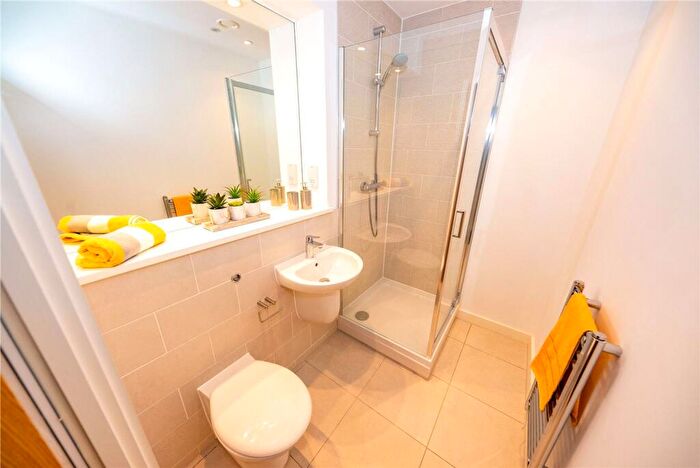 2 Bedroom Flat To Rent In Trafford Road, Salford, M5