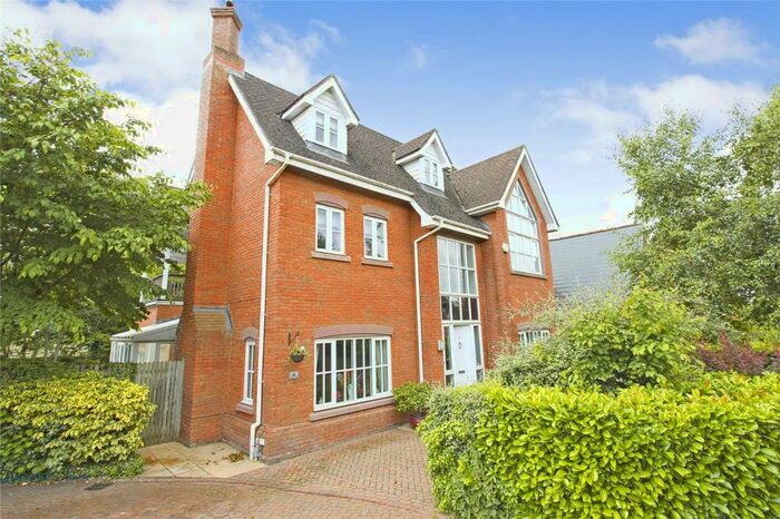 6 Bedroom Detached House For Sale In Freshwater Drive, Weston, Crewe, Cheshire, CW2