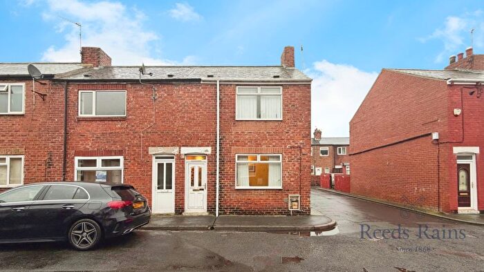 2 Bedroom End Terrace House For Sale In Albert Street, Grange Villa, Chester Le Street, Durham, DH2