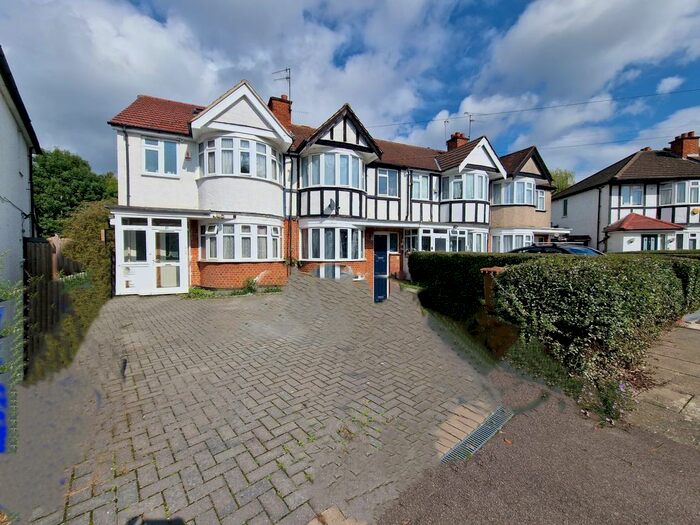 2 Bedroom Flat To Rent In Sandringham Crescent, Harrow, HA2