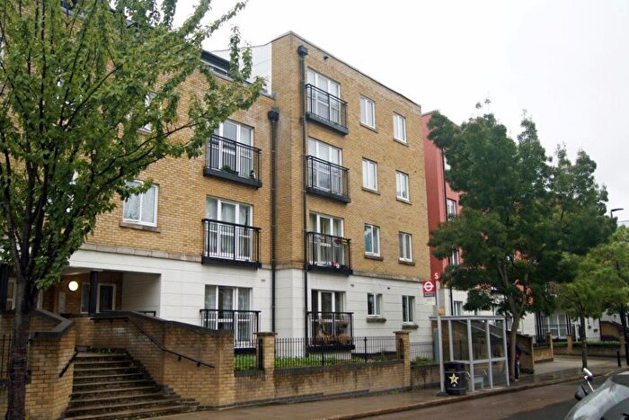 1 Bedroom Flat For Sale In Candle Street, London, E1