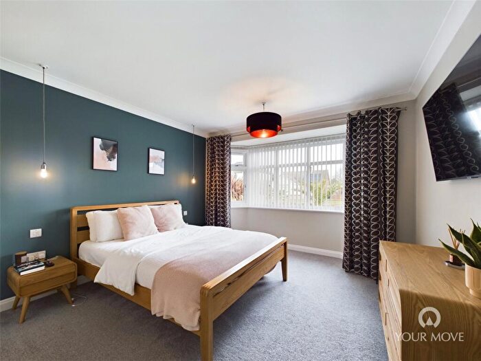 3 Bedroom Bungalow For Sale In Gunton Drive, Lowestoft, Suffolk, NR32