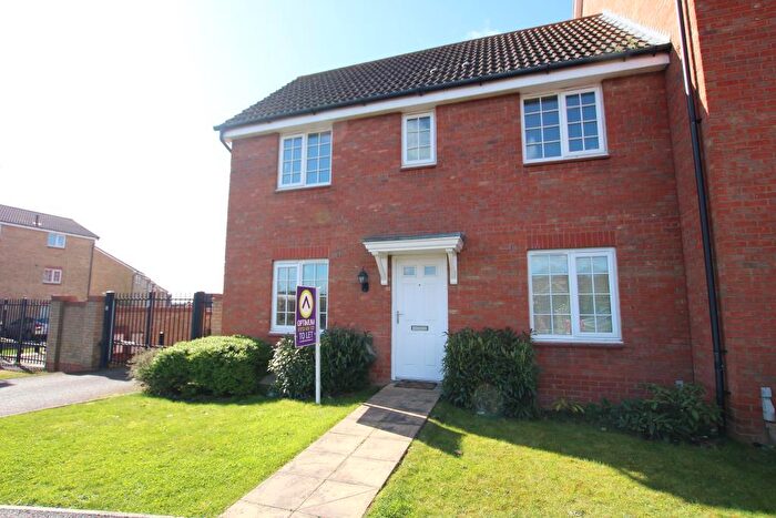 3 Bedroom Semi-Detached House To Rent In Rothbart Way, Hampton Hargate, PE7