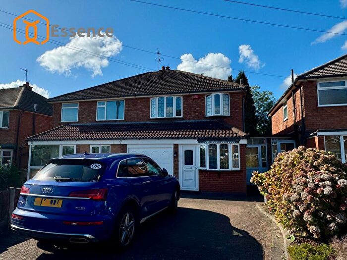 3 Bedroom Semi Detached House To Rent In Perry Park Cresent, Perry Barr, B42
