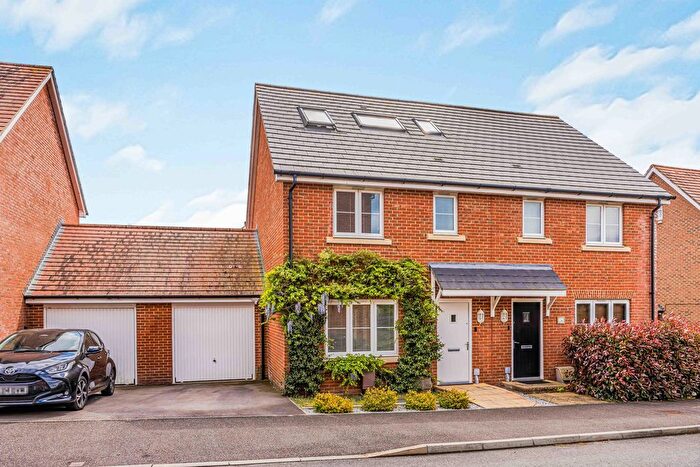 4 Bedroom Semi-detached House For Sale In Skylark Avenue, Emsworth, PO10