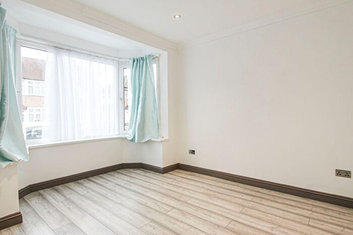 4 Bedroom Terraced House To Rent In Towers Road, Southall, UB1