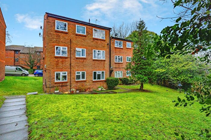 2 Bedroom Flat For Sale In Allandale, Hemel Hempstead, HP2