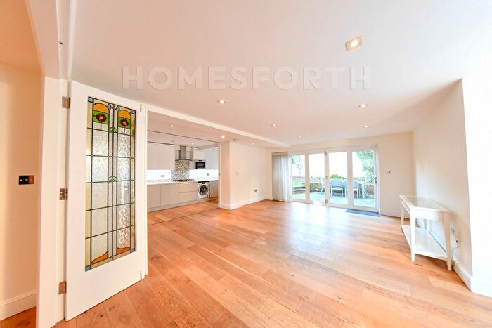 3 Bedroom Flat To Rent In Chevening Road, Queens Park, NW6