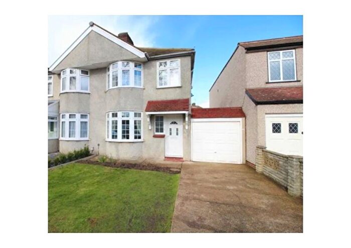 3 Bedroom Semi-Detached House To Rent In Little Birches, Bexley, Sidcup, DA15
