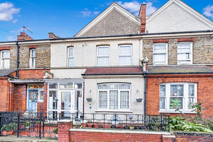 3 Bedroom Terraced House For Sale In Hewitt Avenue, Noel Park, Wood Green, N22