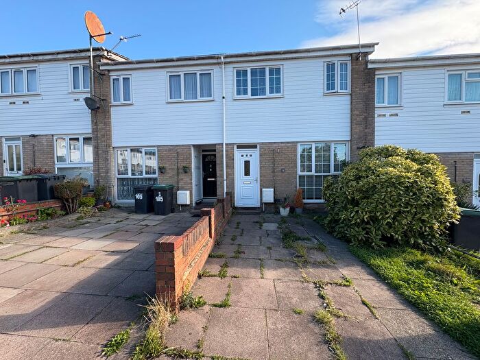 3 Bedroom Terraced House For Sale In Thetford Close, London, N13
