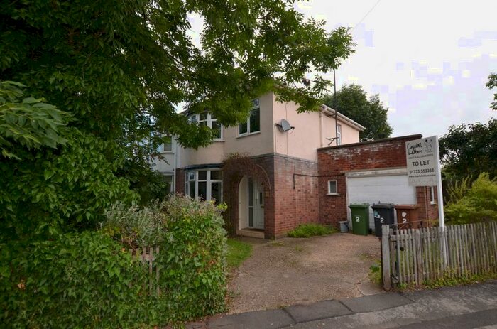 3 Bedroom Semi-Detached House To Rent In Gloucester Road, Peterborough, PE2