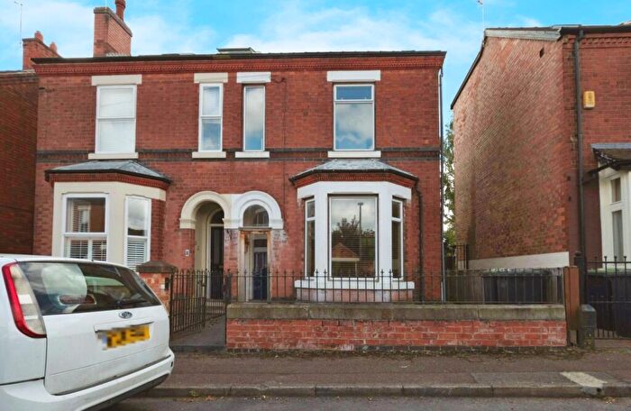 3 Bedroom Semi-Detached House For Sale In Collington Street, Beeston, Nottingham, NG9