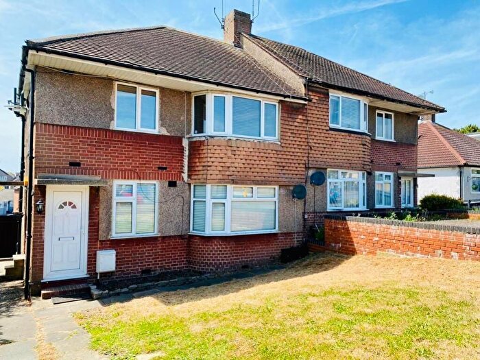 2 Bedroom Maisonette For Sale In A Castleton Avenue, Bexleyheath, DA7