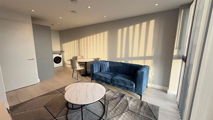 1 Bedroom Flat To Rent In Oldfield Road, Salford, M5