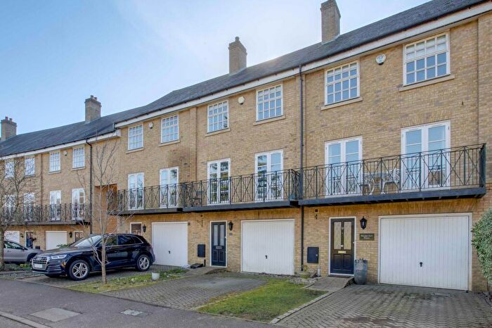 3 Bedroom Town House For Sale In De Havilland Drive, Hazlemere, HP15