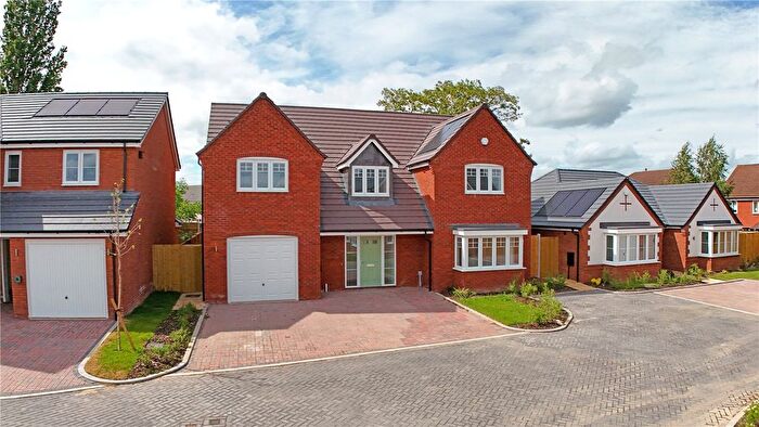 4 Bedroom Detached House For Sale In Evesham, Worcestershire, WR11