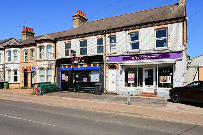 3 Bedroom Flat To Rent In Cherry Hinton Road, Cambridge, CB1