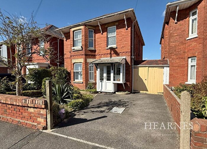 5 Bedroom Detached House For Sale In Columbia Road, Bournemouth, BH10