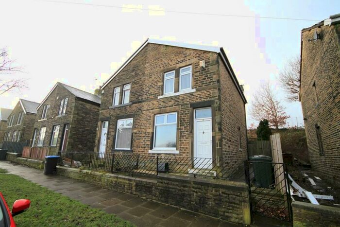 2 Bedroom Semi-Detached House To Rent In Wharncliffe Drive, Eccleshill, Bradford, BD2