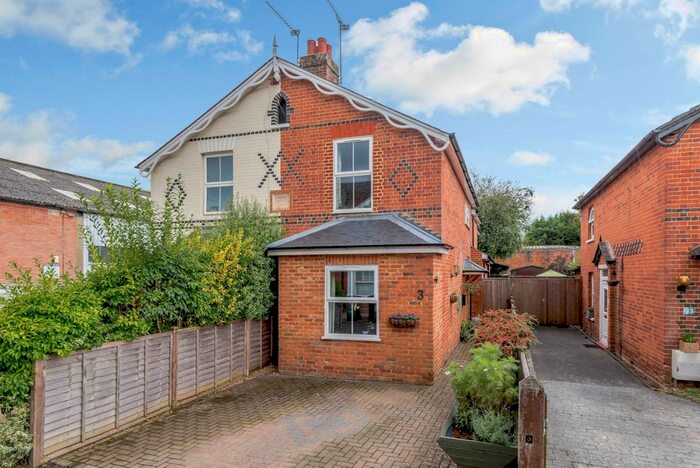 4 Bedroom Semi-Detached House To Rent In Course Road, Ascot, Berkshire SL5