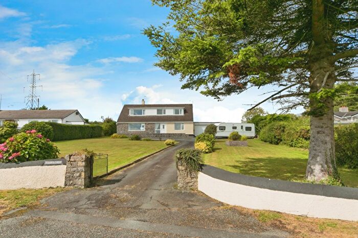 4 Bedroom Bungalow For Sale In Talwrn, Llangefni, Isle Of Anglesey, LL77