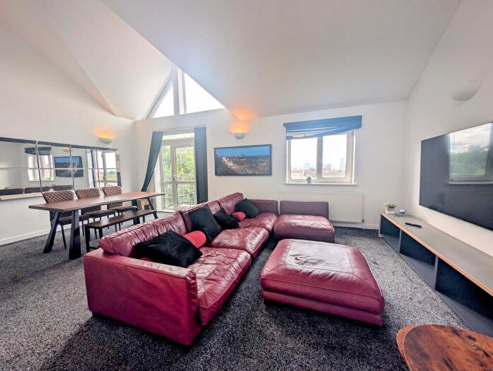3 Bedroom Apartment To Rent In Westwoods, Cheetham Hill, M8