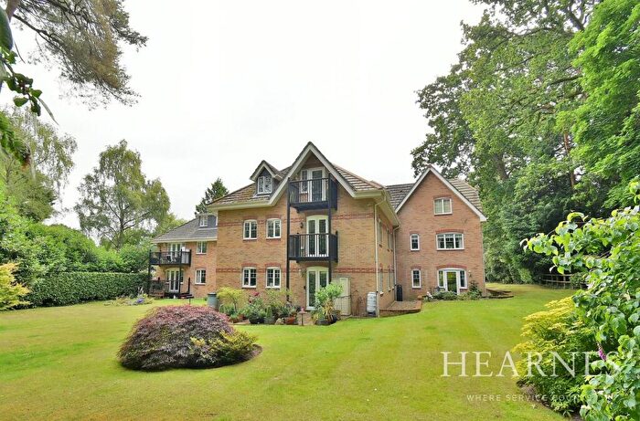 2 Bedroom Apartment For Sale In West Moors Road, Ferndown, BH22