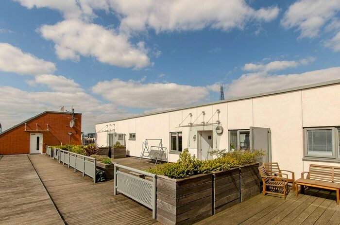 2 Bedroom Flat To Rent In Maltby Street, Bermondsey, London, SE1