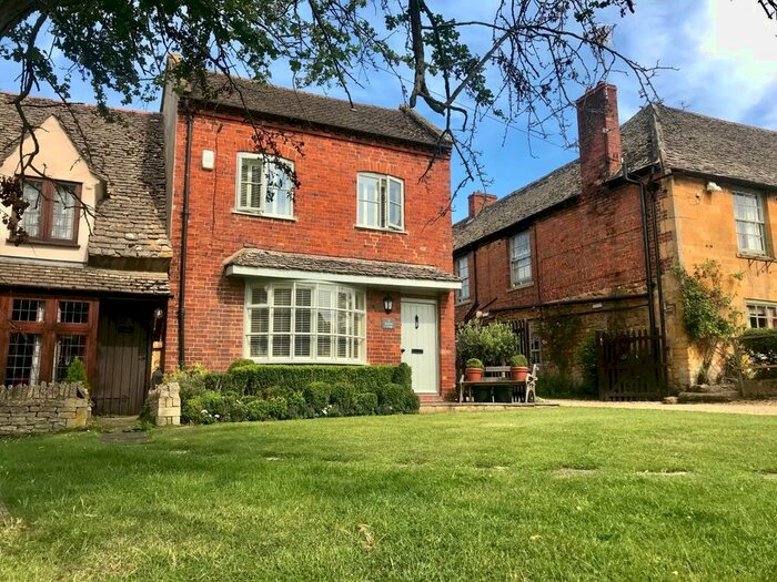 3 Bedroom Cottage To Rent In The Green, Broadway, WR12