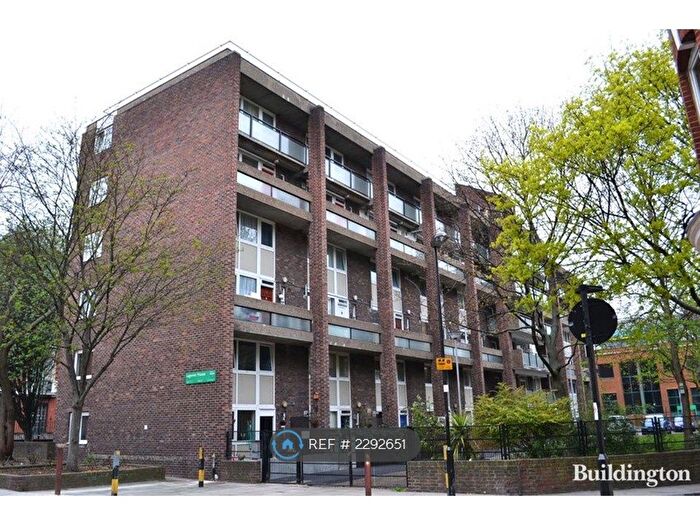 4 Bedroom Maisonette To Rent In Lagonier House, London, EC1V