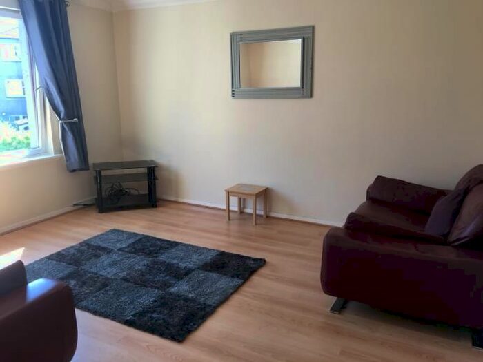 3 Bedroom Flat To Rent In Glendale Mews, Union Glen, Aberdeen, AB11