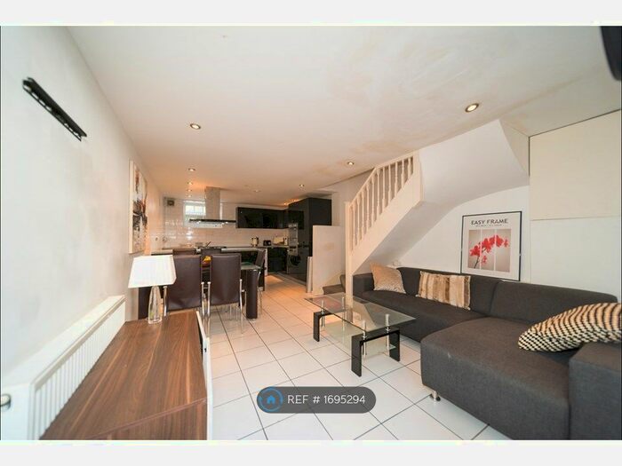 4 Bedroom Terraced House To Rent In Parfett Street, London, E1