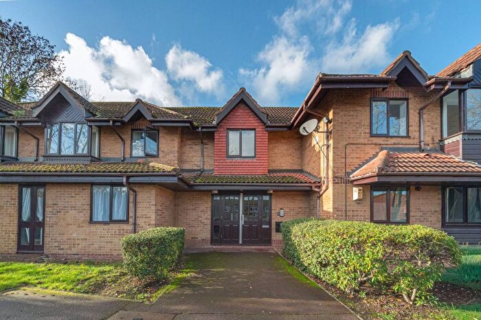 1 Bedroom Flat For Sale In Thicket Grove, Crystal Palace, London, SE20