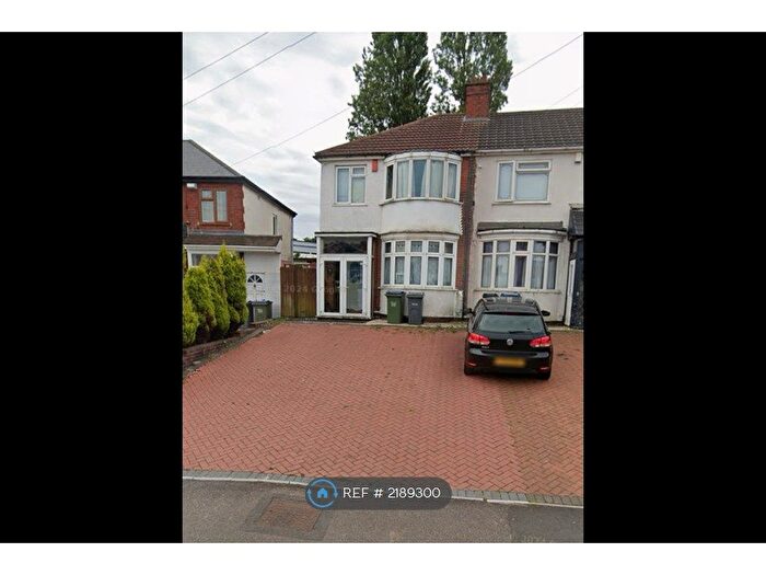 4 Bedroom Semi-Detached House To Rent In Dudley Road West, Tividale, Oldbury, B69