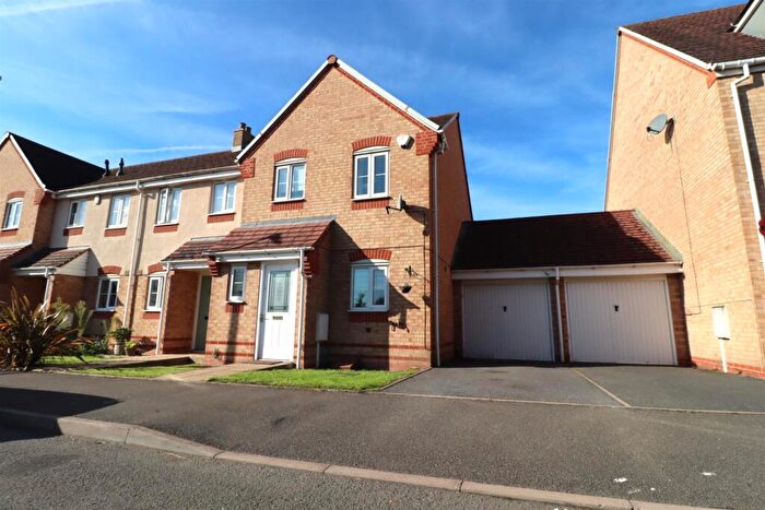 3 Bedroom End Of Terrace House To Rent In The Bridleway, Nuneaton, CV10