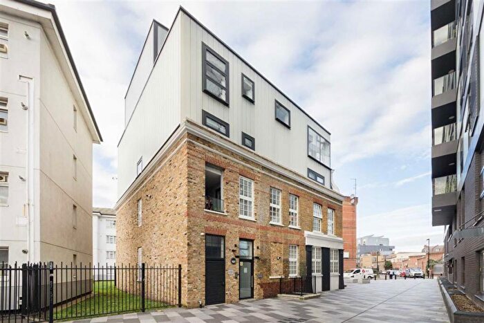 1 Bedroom Flat To Rent In Esker Place, Bethnal Green, E2