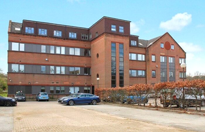 2 Bedroom Flat To Rent In Bartley Way, Hook, Hampshire, RG27