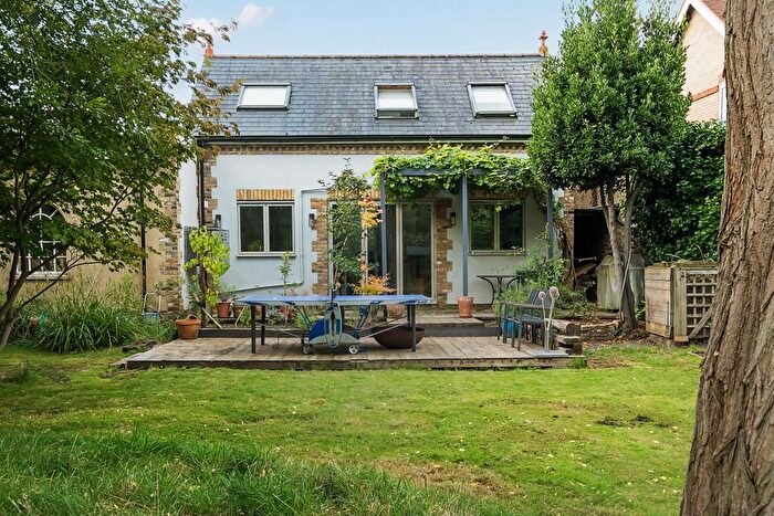 2 Bedroom Detached House For Sale In Palace Road, East Molesey, KT8