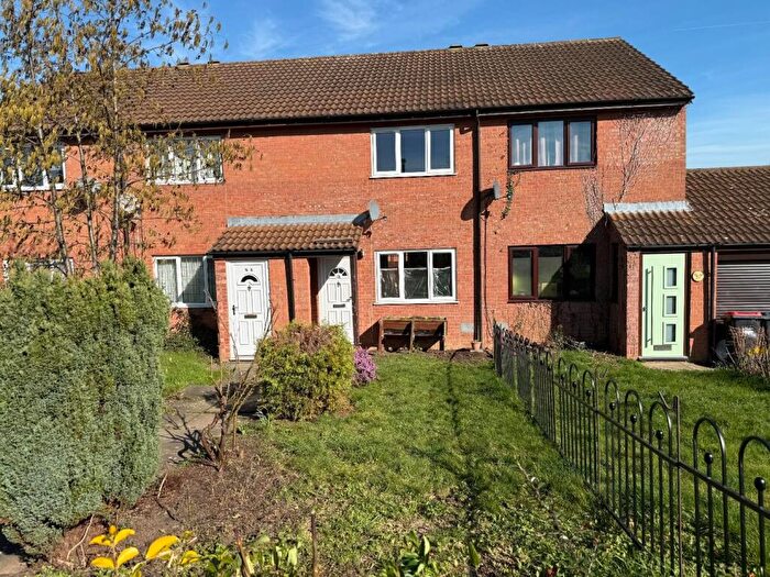 2 Bedroom Terraced House To Rent In Two Mile Ash, MK8