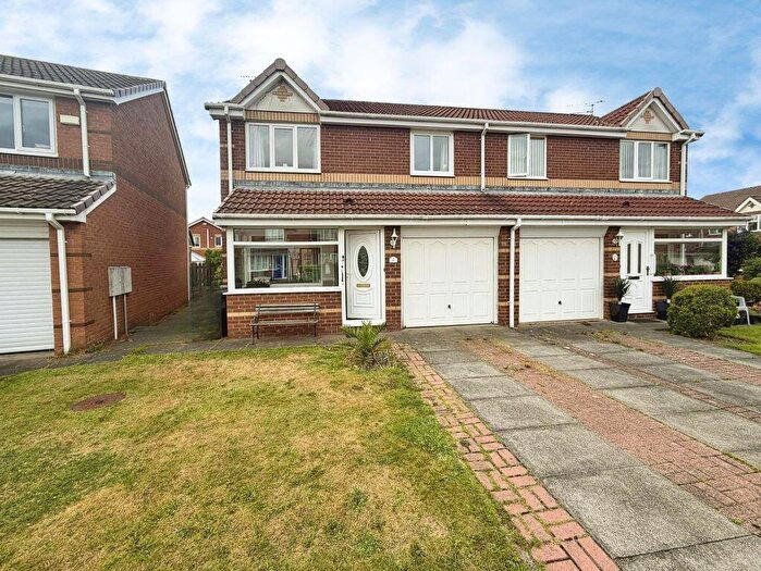 3 Bedroom Semi-Detached House For Sale In Woodlands Grange, Newcastle Upon Tyne, NE12