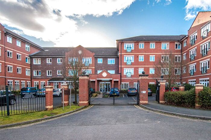 2 Bedroom Flat For Sale In Burcot Lane, Bromsgrove, Worcestershire, B60