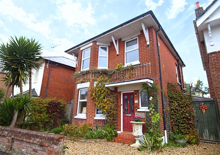 3 Bedroom Detached House For Sale In Easter Road, Bournemouth, Dorset, BH9