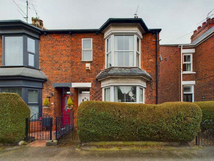 3 Bedroom End Of Terrace House To Rent In Thwaite Street, Cottingham, HU16