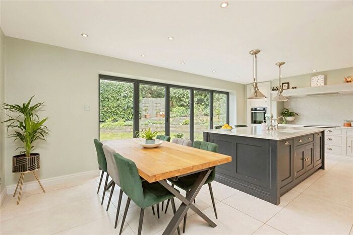 4 Bedroom Detached House For Sale In Rymers Close, Tunbridge Wells, Kent, TN2