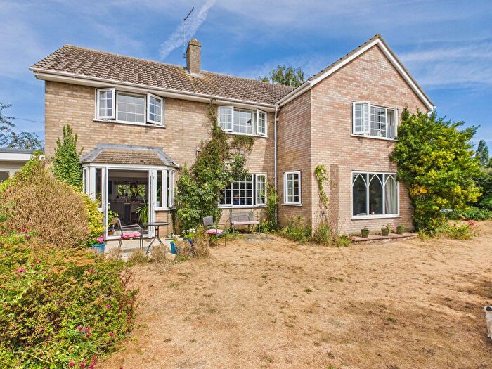 4 Bedroom Detached House For Sale In Park Street, King's Cliffe, PE8